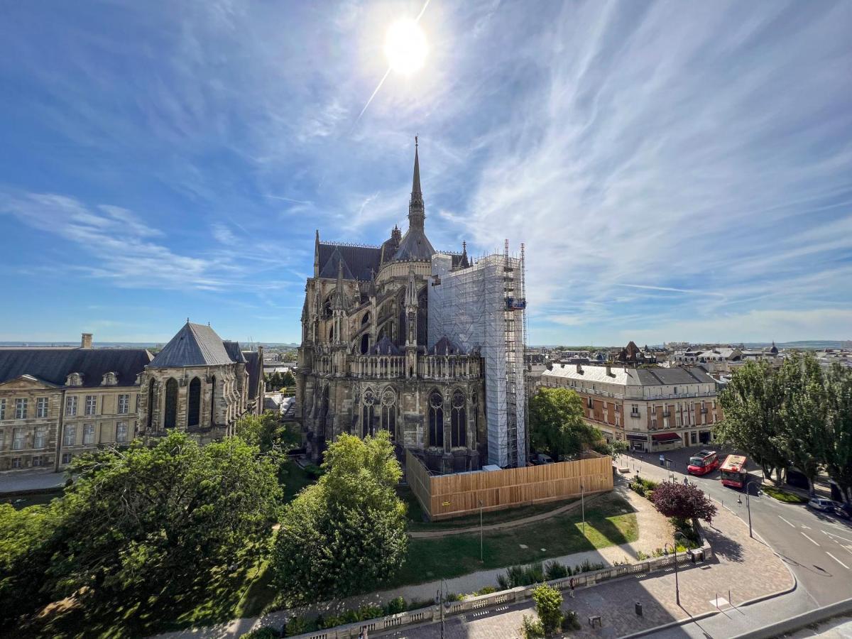 Les Suites 7 Anges - Parking, Vue Cathedrale & Centre Historique Реймс Екстер'єр фото